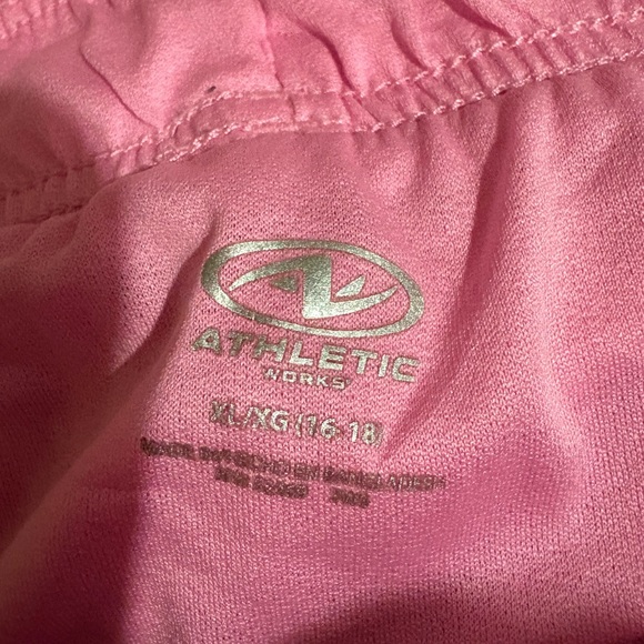 Cute Pink Women's Athletic Shorts. Size XL like NEW! - Picture 2 of 2